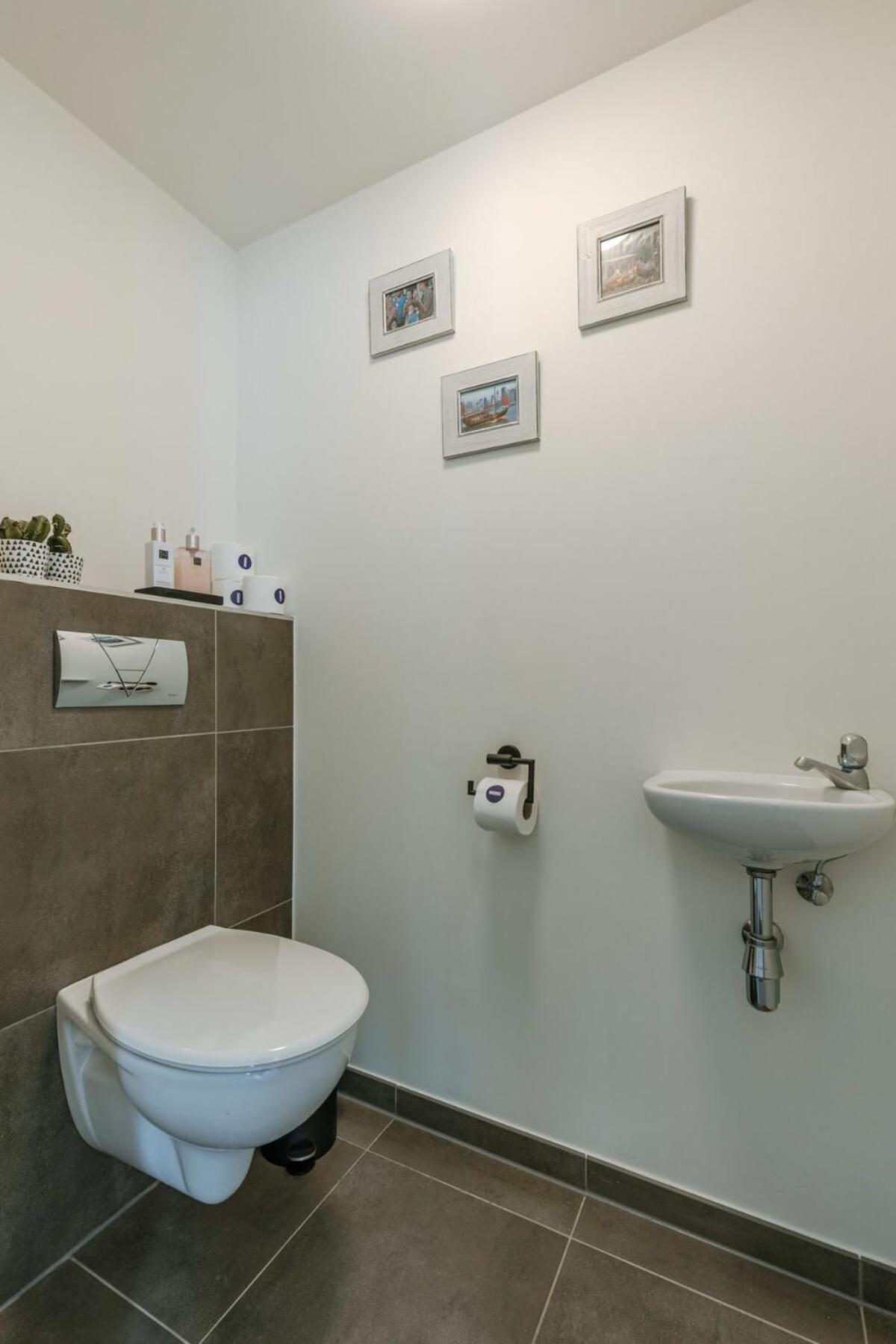 Pleasant Apartment Near The Center Of خنت المظهر الخارجي الصورة